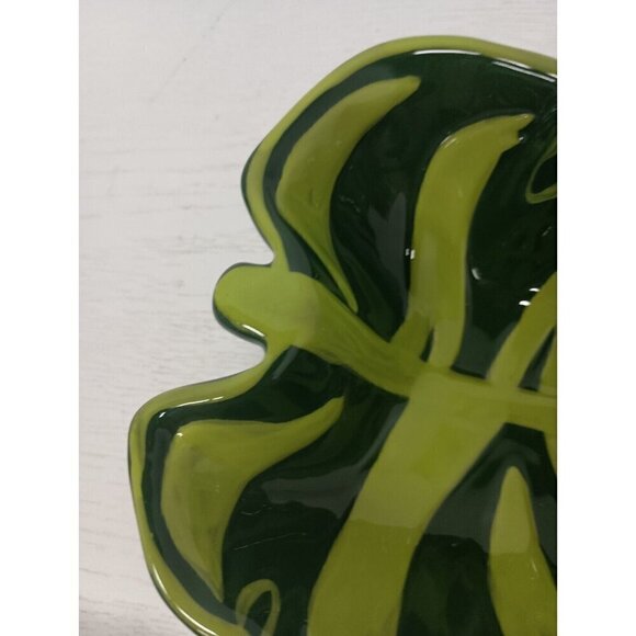 Boston Warehouse Ceramic Serving Bowl Dish Green Leaaf Shaped Hand Painted 7"x3" - Picture 2 of 10